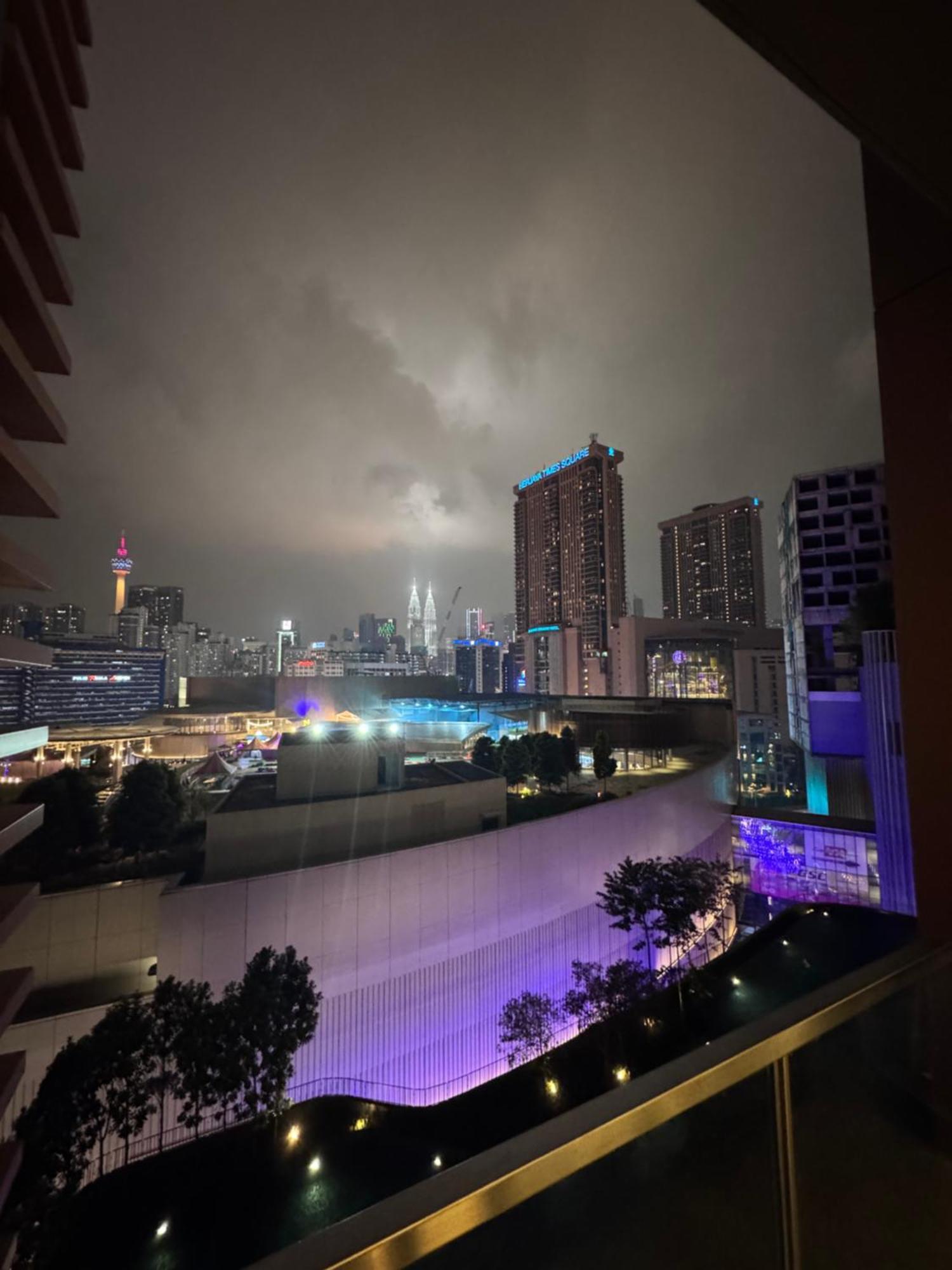 Infinity Pool Suite Bukit Bintang Lalaport Bbcc Kuala Lumpur Luaran gambar